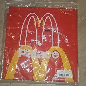 Palace x McDonald’s Tee Large